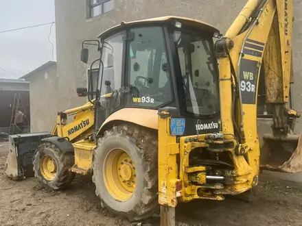 Komatsu  WB93R 2014 года за 25 000 000 тг. в Костанай – фото 3