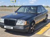 Mercedes-Benz E 200 1994 годаүшін1 800 000 тг. в Караганда – фото 2