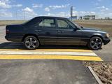 Mercedes-Benz E 200 1994 годаүшін1 800 000 тг. в Караганда – фото 4