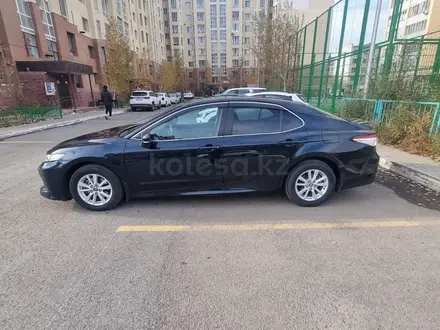 Toyota Camry 2018 года за 12 600 000 тг. в Астана – фото 10