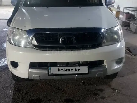 Toyota Hilux 2010 года за 6 600 000 тг. в Актау