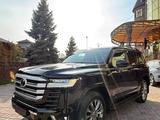 Toyota Land Cruiser 2024 года за 63 500 000 тг. в Алматы – фото 2