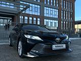 Toyota Camry 2018 года за 14 100 000 тг. в Актобе