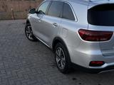 Kia Sorento 2019 года за 13 500 000 тг. в Актобе – фото 4