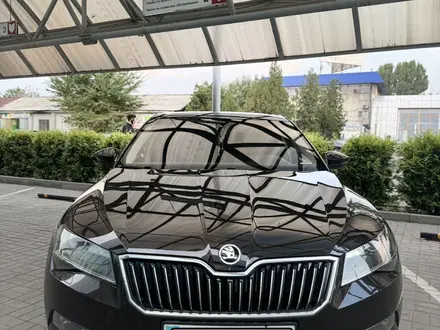 Skoda Superb 2019 года за 14 500 000 тг. в Алматы – фото 45