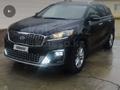 Kia Sorento 2018 года за 7 000 000 тг. в Атырау – фото 2