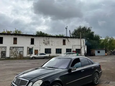 Mercedes-Benz E 500 2003 года за 3 000 000 тг. в Караганда