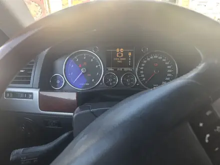 Volkswagen Touareg 2005 года за 4 800 000 тг. в Усть-Каменогорск – фото 3