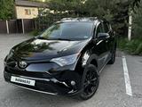 Toyota RAV4 2018 года за 12 000 000 тг. в Алматы