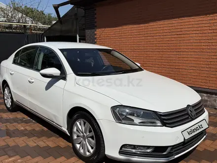 Volkswagen Passat 2014 года за 4 650 000 тг. в Алматы – фото 2