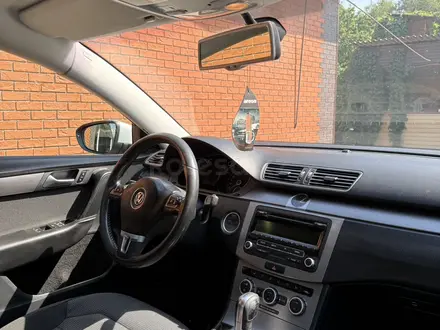 Volkswagen Passat 2014 года за 4 650 000 тг. в Алматы – фото 12