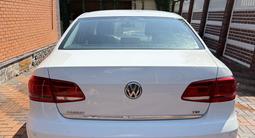 Volkswagen Passat 2014 года за 4 650 000 тг. в Алматы – фото 4