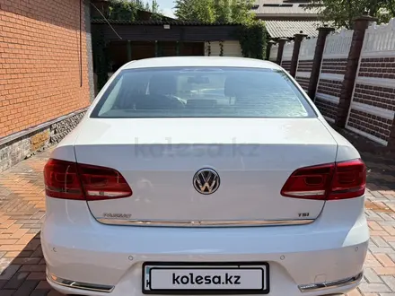 Volkswagen Passat 2014 года за 4 650 000 тг. в Алматы – фото 4