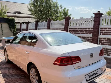 Volkswagen Passat 2014 года за 4 650 000 тг. в Алматы – фото 3