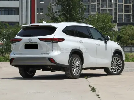 Toyota Highlander 2023 года за 24 800 000 тг. в Семей – фото 22