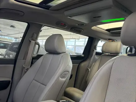 Kia Carnival 2016 года за 15 500 000 тг. в Алматы – фото 10