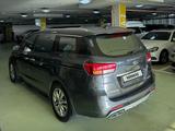 Kia Carnival 2016 года за 15 500 000 тг. в Алматы – фото 4
