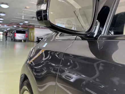 Kia Carnival 2016 года за 15 500 000 тг. в Алматы – фото 5