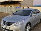 Hyundai Sonata 2010 годаfor4 500 000 тг. в Атырау – фото 2