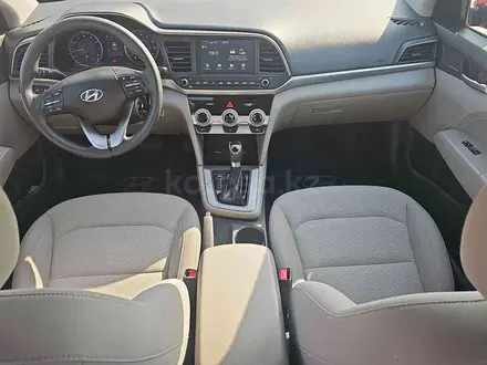 Hyundai Elantra 2018 года за 4 400 000 тг. в Алматы – фото 8