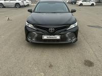 Toyota Camry 2018 года за 13 800 000 тг. в Атырау