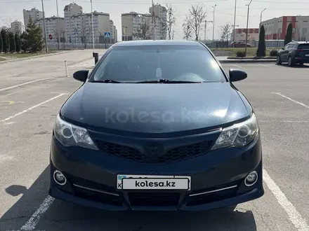 Toyota Camry 2014 года за 8 800 000 тг. в Алматы – фото 3
