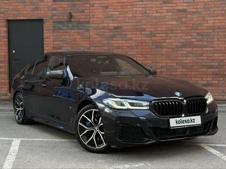 BMW 530 2022 года за 26 300 000 тг. в Астана – фото 3