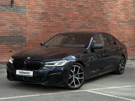 BMW 530 2022 года за 26 300 000 тг. в Астана