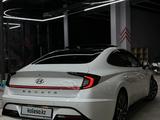 Hyundai Sonata 2020 года за 13 000 000 тг. в Шымкент – фото 4