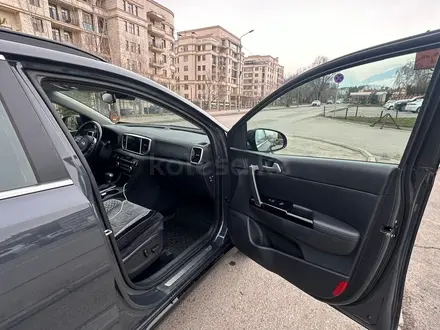Kia Sportage 2021 года за 10 500 000 тг. в Алматы – фото 18