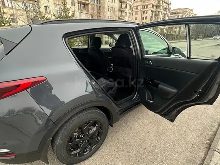 Kia Sportage 2021 года за 10 500 000 тг. в Алматы – фото 17