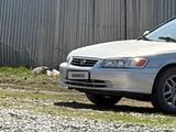 Toyota Camry 2000 года за 3 400 000 тг. в Шу – фото 3