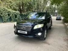 Toyota RAV4, 2011