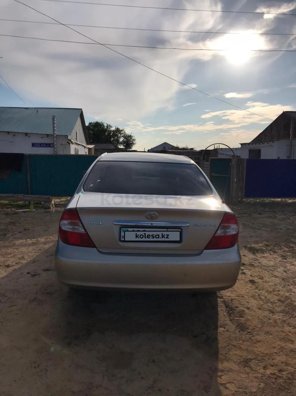 Toyota Camry 2001 г.