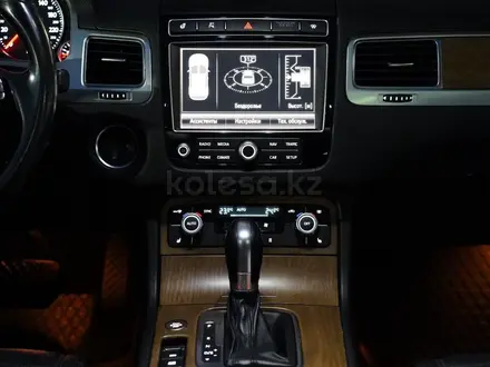Volkswagen Touareg 2014 года за 12 000 000 тг. в Астана – фото 10