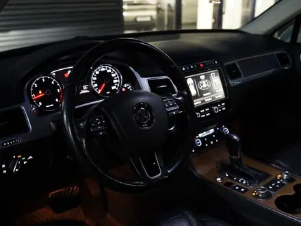 Volkswagen Touareg 2014 года за 12 000 000 тг. в Астана – фото 16