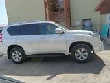 Toyota Land Cruiser Prado 2014 года за 17 850 000 тг. в Актобе – фото 2