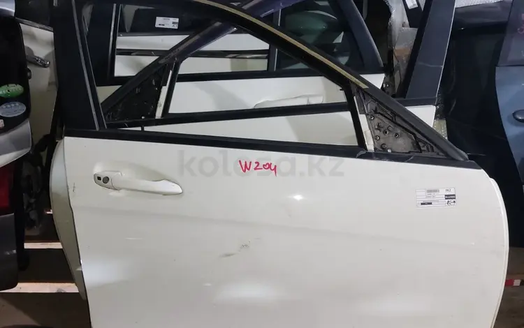 ДВЕРЬ W204 за 70 000 тг. в Астана
