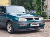 Volkswagen Golf 1994 годаүшін1 380 000 тг. в Алматы