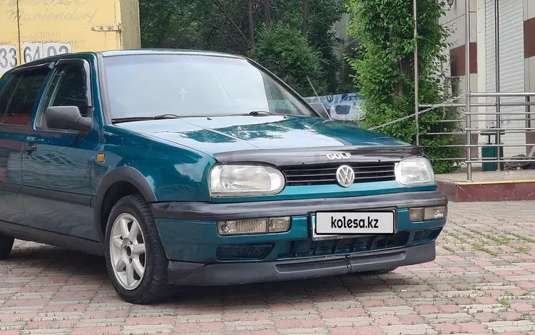 Volkswagen Golf 1994 годаүшін1 380 000 тг. в Алматы