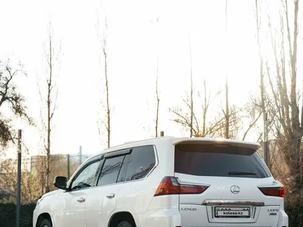 Lexus LX 570 2018 года за 46 500 000 тг. в Алматы – фото 26