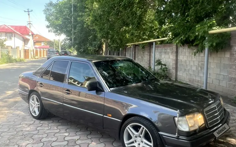 Mercedes-Benz E 280 1995 года за 2 800 000 тг. в Алматы