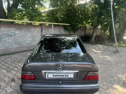 Mercedes-Benz E 280 1995 года за 2 800 000 тг. в Алматы – фото 4