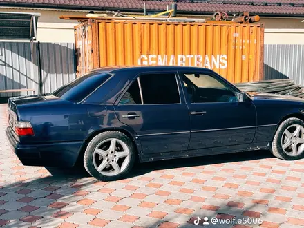 Mercedes-Benz E 500 1994 года за 2 950 000 тг. в Алматы – фото 17