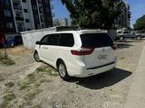 Toyota Sienna 2015 годаfor11 000 000 тг. в Атырау – фото 4