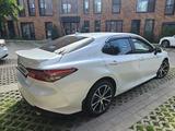 Toyota Camry 2020 года за 12 500 000 тг. в Алматы – фото 4