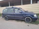 Kia Carnival 2002 годаүшін2 000 000 тг. в Атакент – фото 2