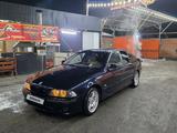 BMW 528 1999 года за 3 100 000 тг. в Алматы – фото 2