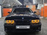 BMW 528 1999 года за 3 100 000 тг. в Алматы – фото 4