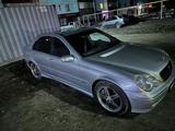 Mercedes-Benz C 230 2006 года за 4 500 000 тг. в Актобе – фото 4